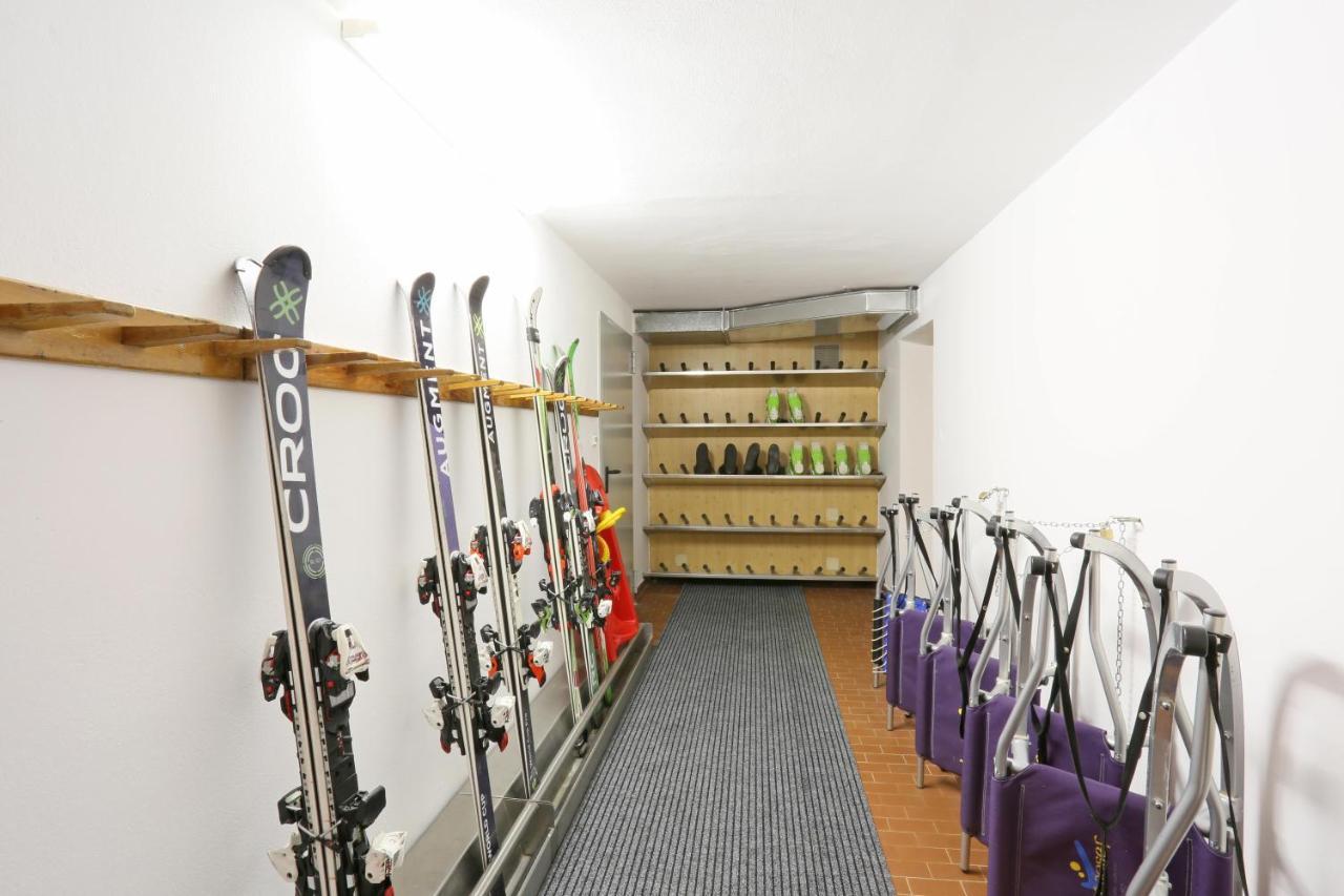 Pension Alpenhof B&B Colle Isarco Esterno foto