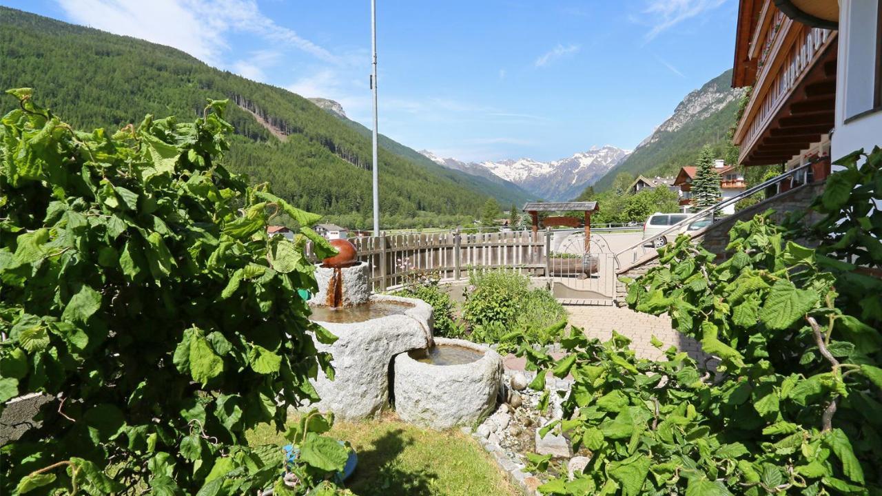 Pension Alpenhof B&B Colle Isarco Esterno foto