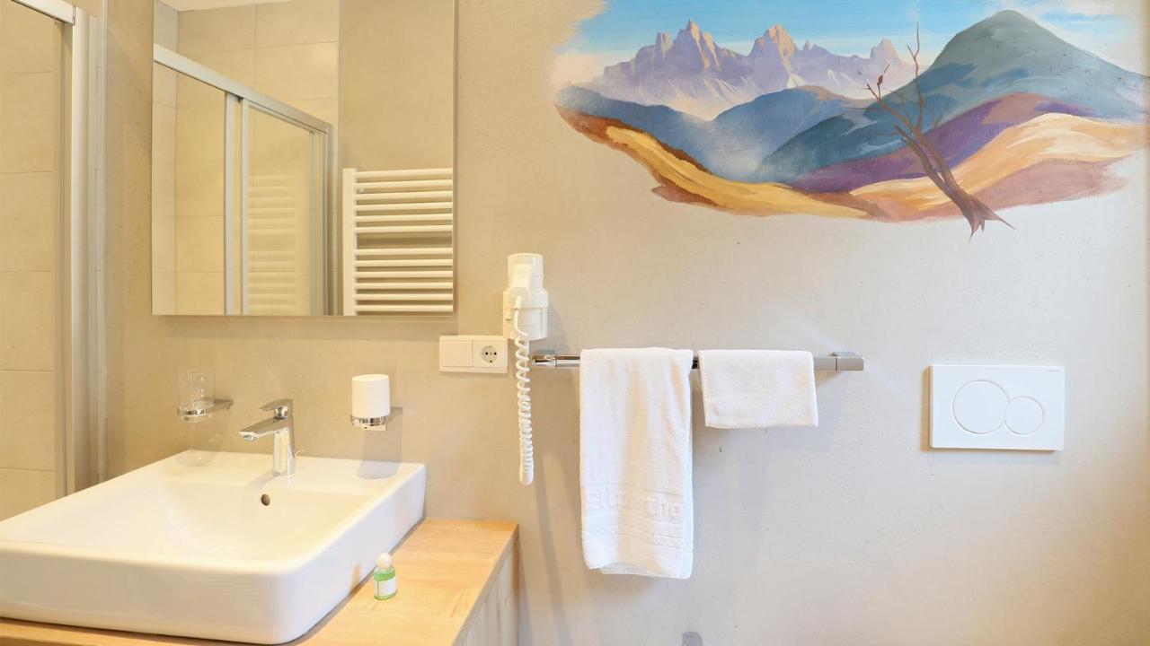 Pension Alpenhof B&B Colle Isarco Esterno foto