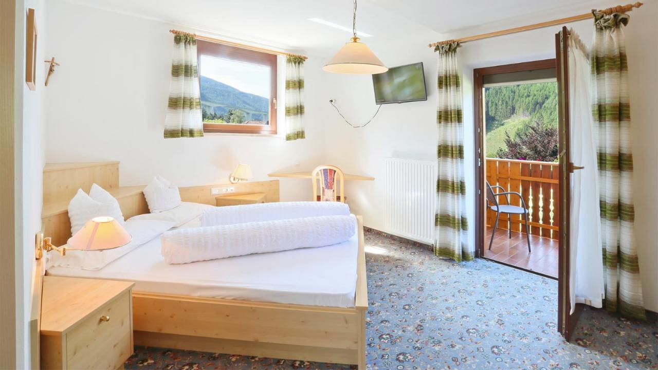 Pension Alpenhof B&B Colle Isarco Esterno foto
