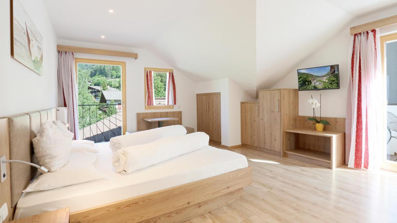 Pension Alpenhof B&B Colle Isarco Esterno foto