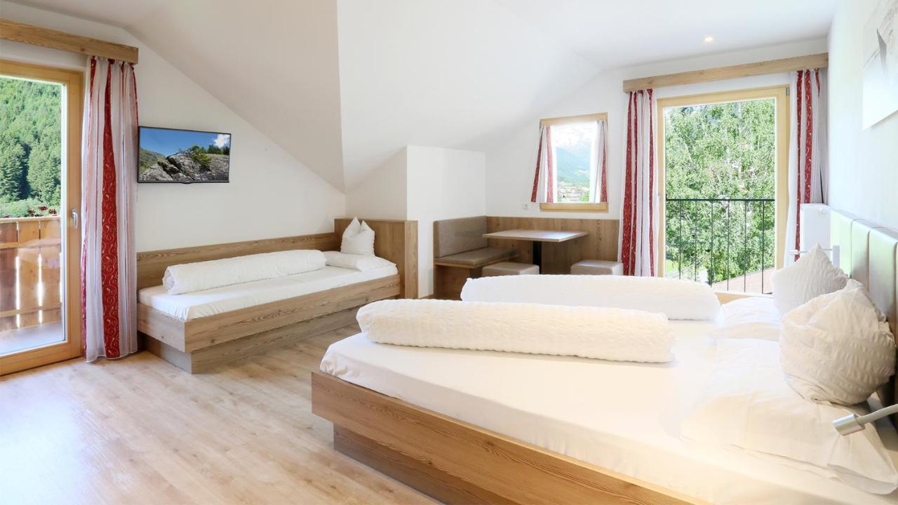 Pension Alpenhof B&B Colle Isarco Esterno foto