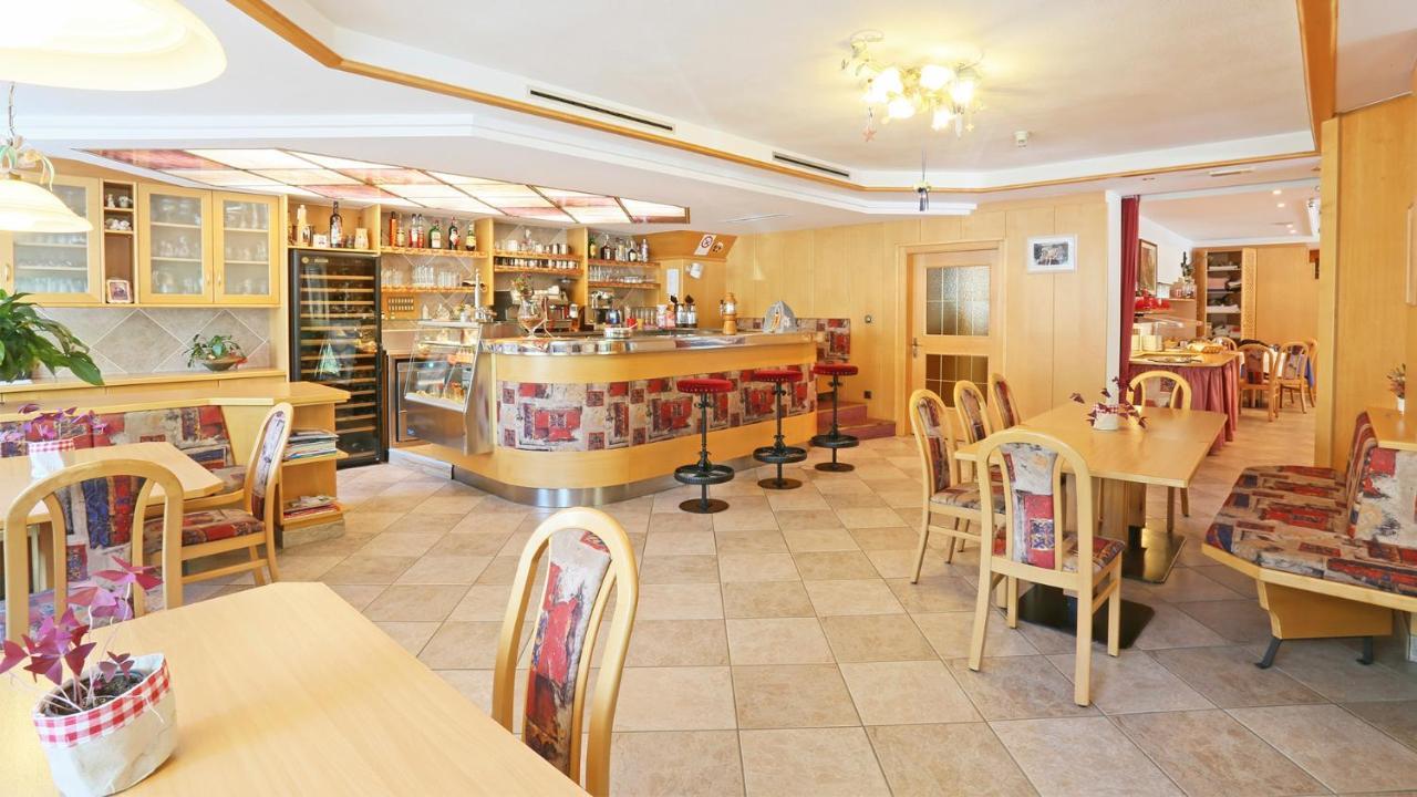 Pension Alpenhof B&B Colle Isarco Esterno foto
