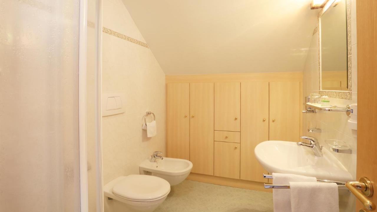 Pension Alpenhof B&B Colle Isarco Esterno foto