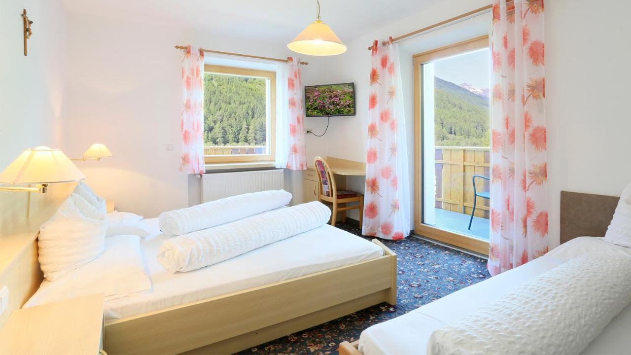 Pension Alpenhof B&B Colle Isarco Esterno foto